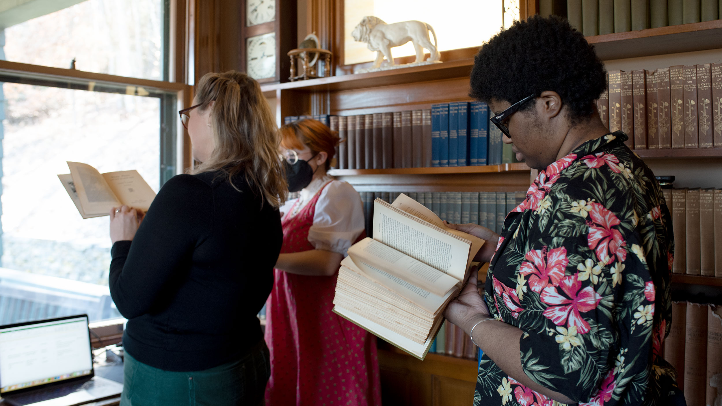 Faculty-Led Trip to Author’s Historic Home Is One For The Books